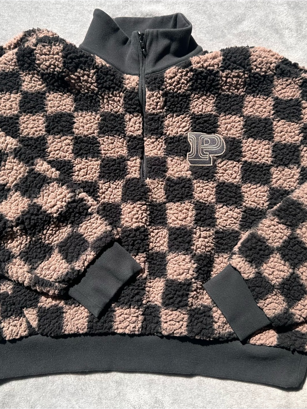 Women's Checkerboard Sherpa Half-Zip Sweater in Black and Taupe - M